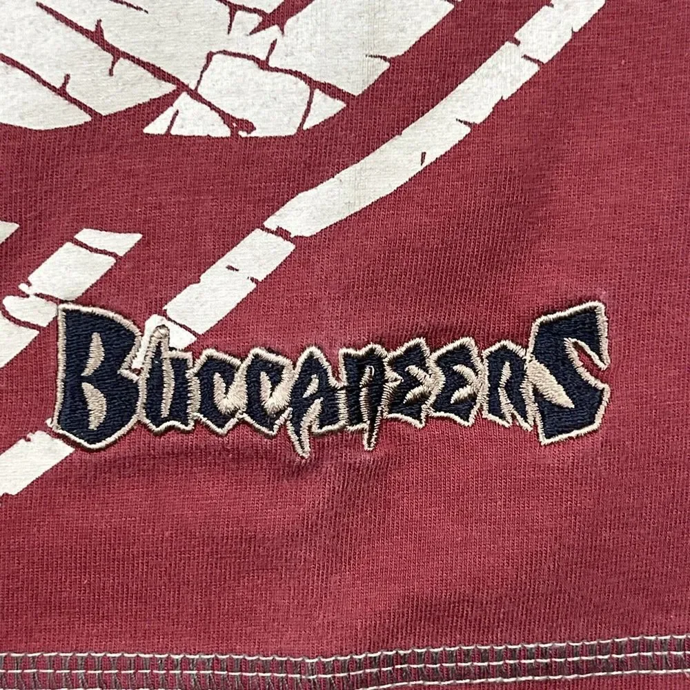 Vintage No‎ Huddle NFL Mens XL Red & Beige 2004 Tampa Bay Buccaneers T-Shirt